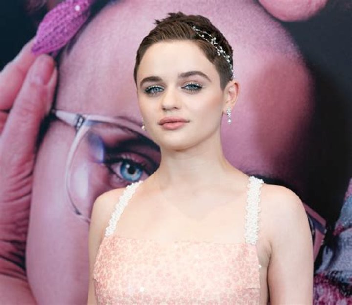 Joey King's Height: How Tall is She?