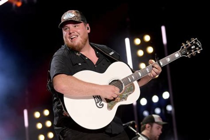 Luke Combs: Age, Birthday & Where He's From - All You Need to Know
